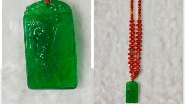老坑翡翠红珠链+老坑翡翠吊坠A货
